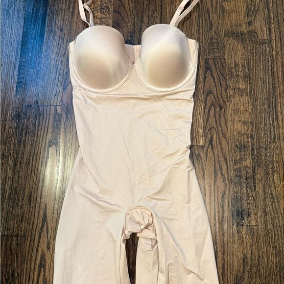 Spanx bodysuit Suit your Fancy - Picture 7 of 10